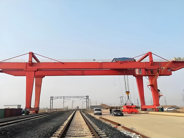 山东枣庄集装箱门式起重机厂家码头专用龙门吊选型指南